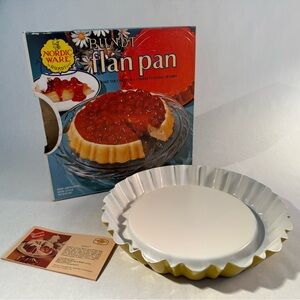 VINTAGE Nordic Ware Flan Pan - Yellow and White
New in Box